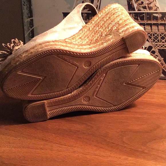 Locale Beige Coloured Suede Platform Sandals - Picture 8 of 8